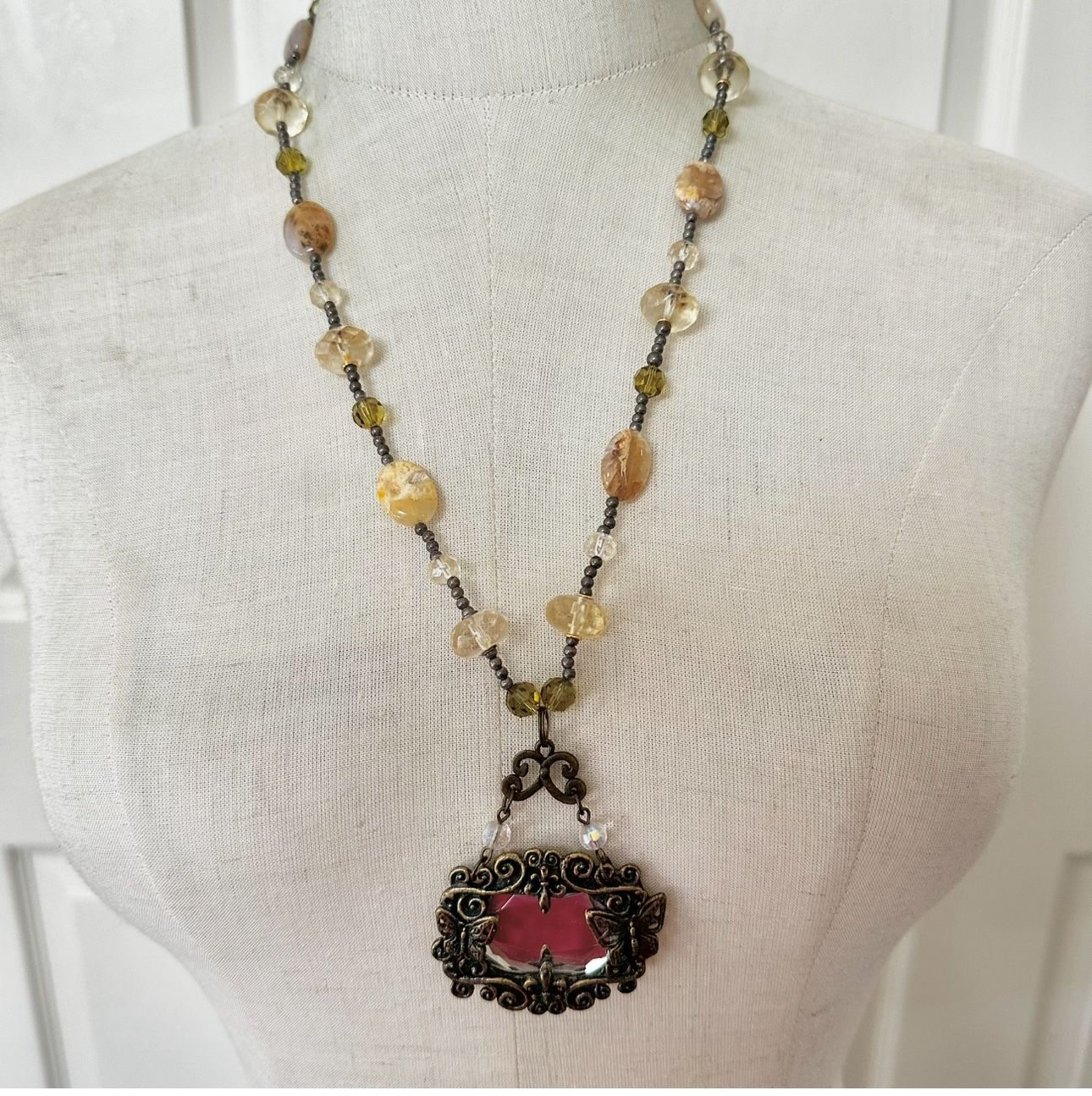 Agate Crystal Mirror Pendant Necklace