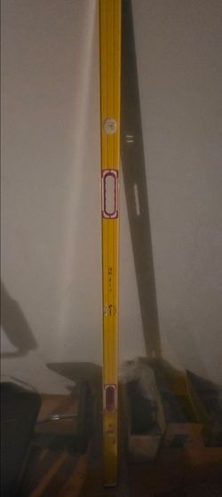 Levels and wall support