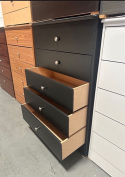 Five drawers dresser