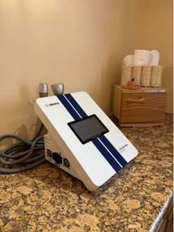 Zemits CoolRestore Elegance Cryotherapy Facial Machine – Like New