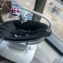 4 Moms Mamaroo Multi Motion Baby Swing 