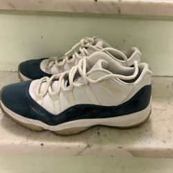 Jordan 11 Retro Low LE Size 10 Nave Snake Skin