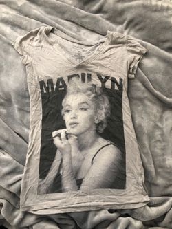 Marilyn Monroe shirt