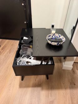 Modern Black Lift-Top Coffee Table with Hidden Storage
