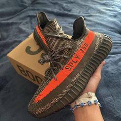 Yeezy 350 V2 Carbon Beluga Size 10