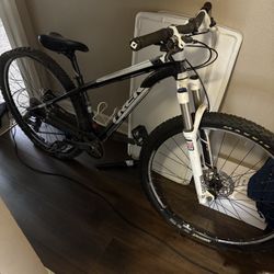 Trek Mountain Bike 