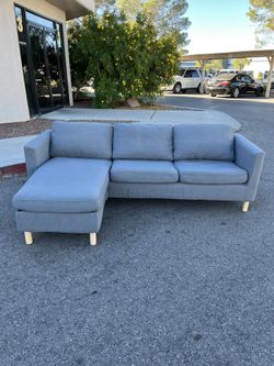 🛋️ IKEA Gray Sectional Sofa – 2 Piece w/ Reversible Storage Chaise($10 Delivery )