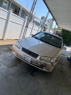 2000 Toyota Camry