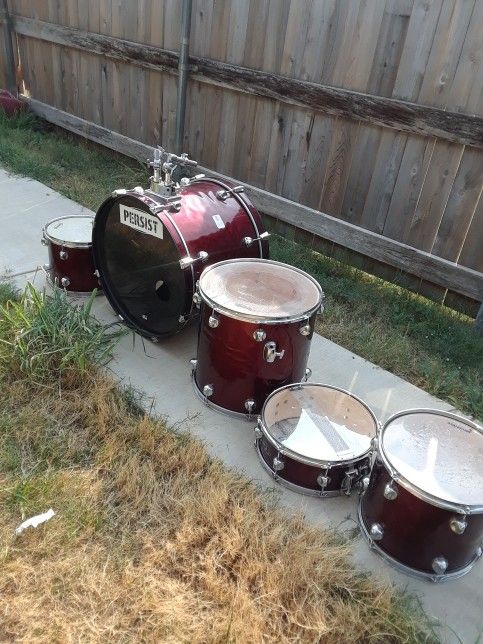 Pacific And Mendini Drum Set