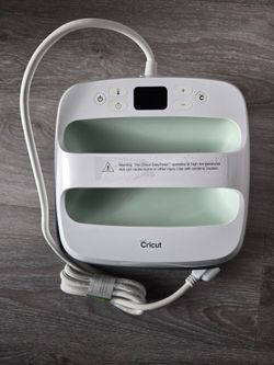 CriCut EasyPress 2 - NEW out of box 9x9