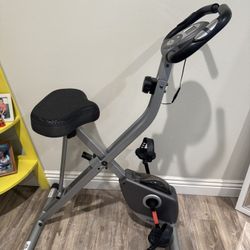 Stationary Bicycle/Bicicleta