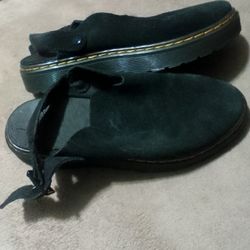 Pair LOf Dr Martens Men's Size Six Women's Size 7 Like New  Worn One Time$30 