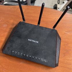 Net gear AC1750 Wi-Fi Router 