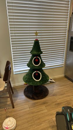 Cat tower - Christmas tree