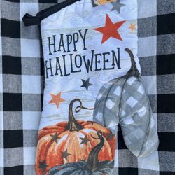 Happy Halloween Oven Mitt 