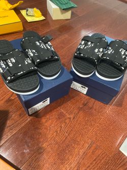 Dior slides size 9