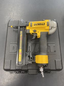 dewalt nailer 