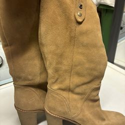 Womens Authentic UGG Boots Size 8