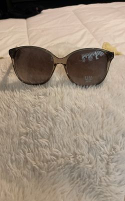 New Vera Wang Sunglasses 