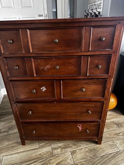 Dresser