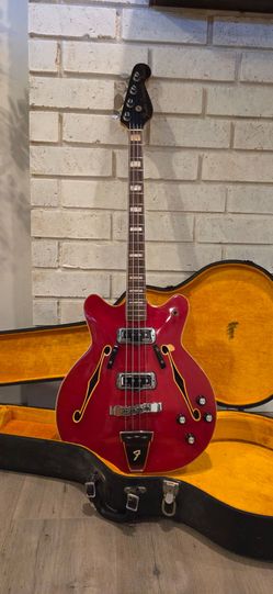 Fender Semi-Hollow Body Electric Bass Guitar