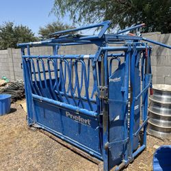 Priefert Cattle Chute 