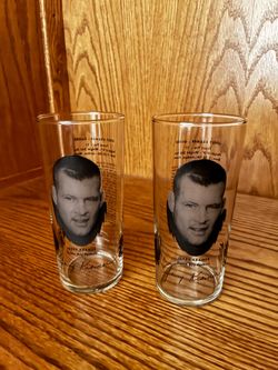Vintage 1970's Green Bay Packers Pizza Hut Glasses featuring Jerry Kramer.