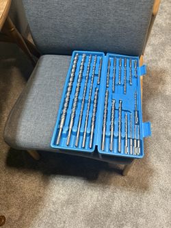 Concrete drill bit set