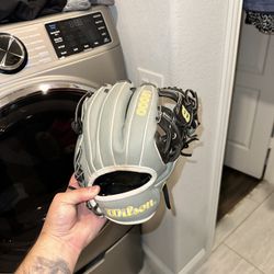 Wilson A2000  Baseball Glove