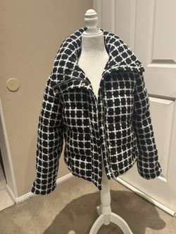 NWT BCBGMAXAZRIA Tweed quilted Puffer black and white tweed jacket