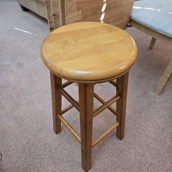 Wood Bar Stool With Spin Top