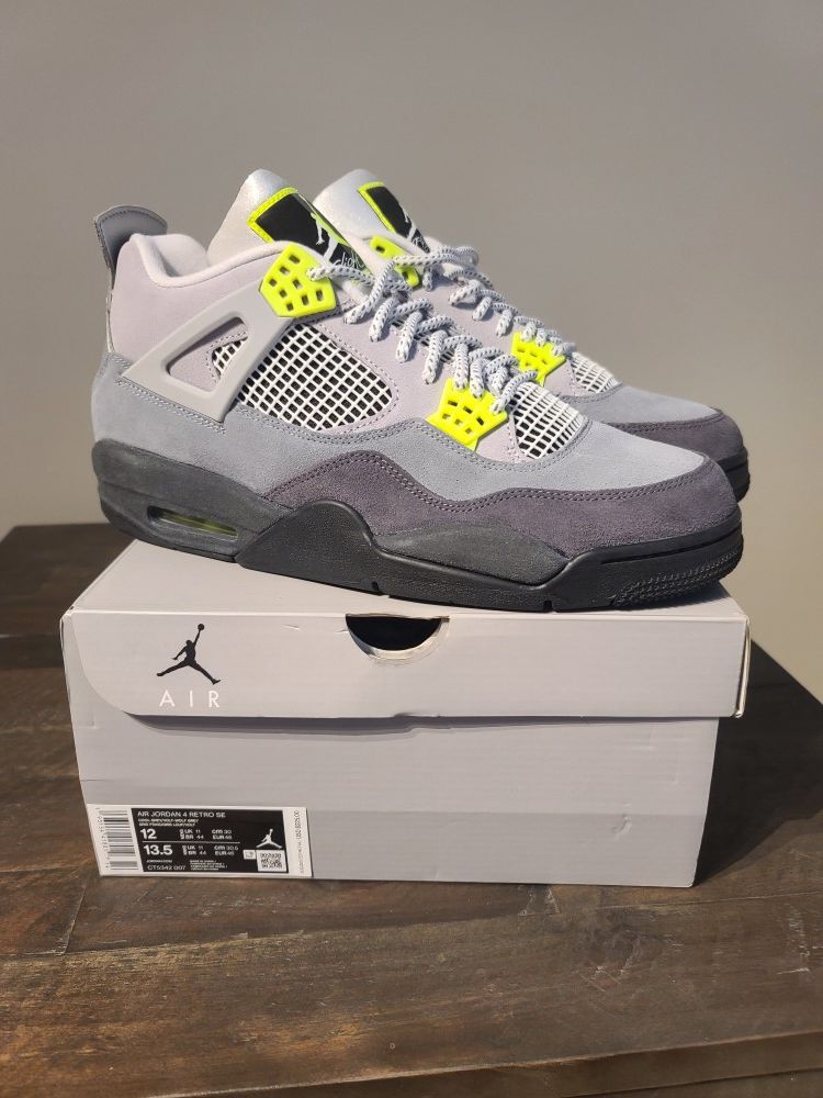 AIR JORDAN 4 RETRO SE "NEON 95"