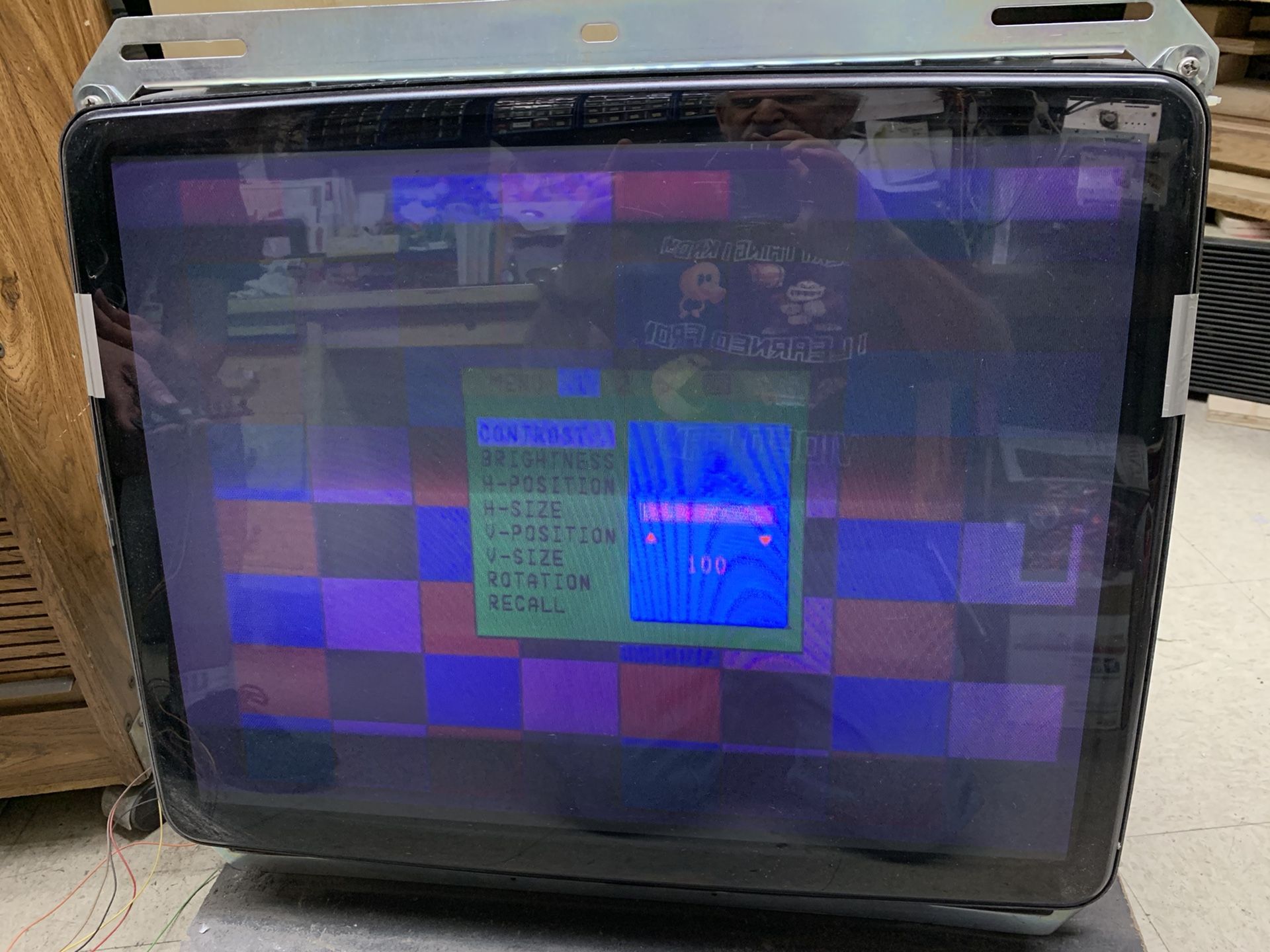 27 inch high Res/VGA arcade monitor working with poor color