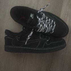 Travis Scott Dunks Black