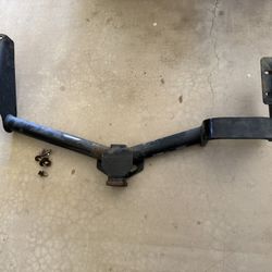 Curt Tow Hitch. 2009 Toyota Highlander 