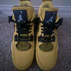 Jordan 4s lightning