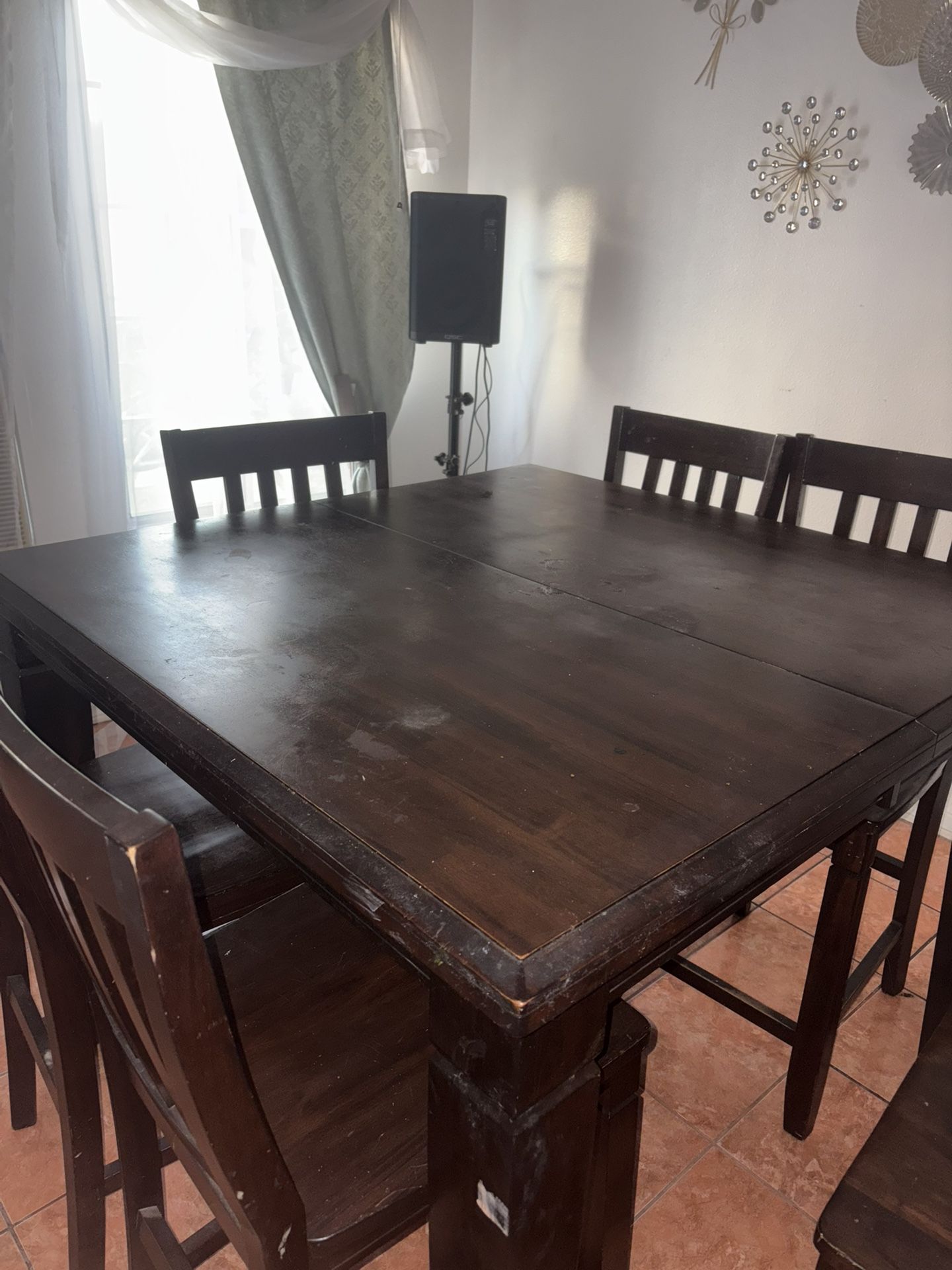 Dinning Table 