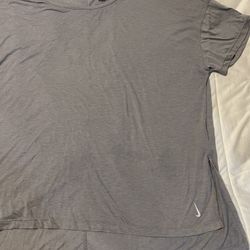 Women’s Nike Yoga Top 2x