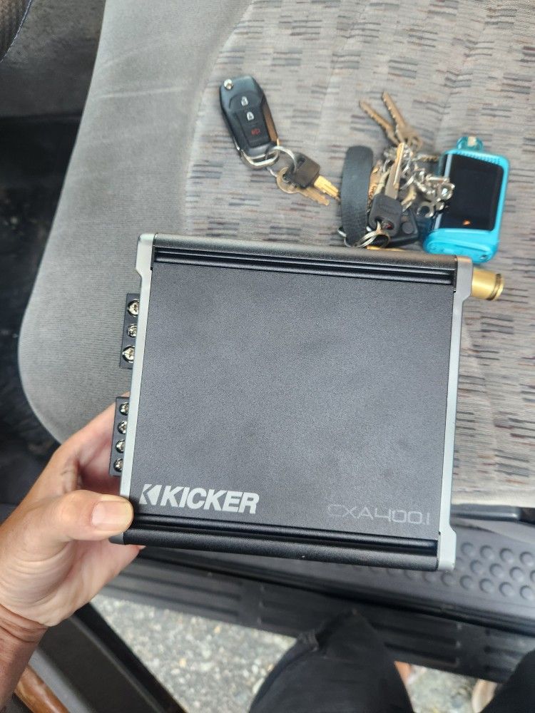 Kicker 400 Wt Sub Amp