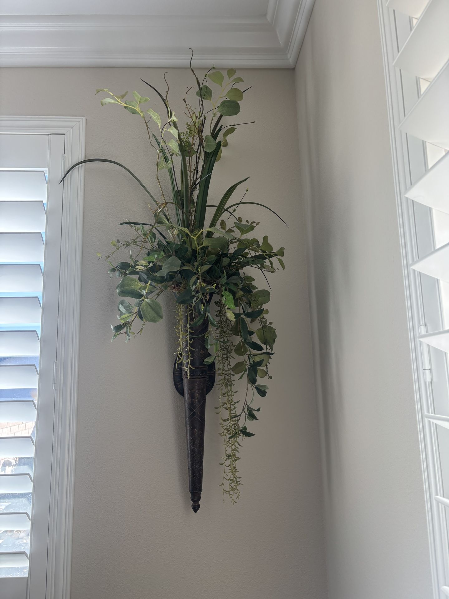Artificial floral arrangements