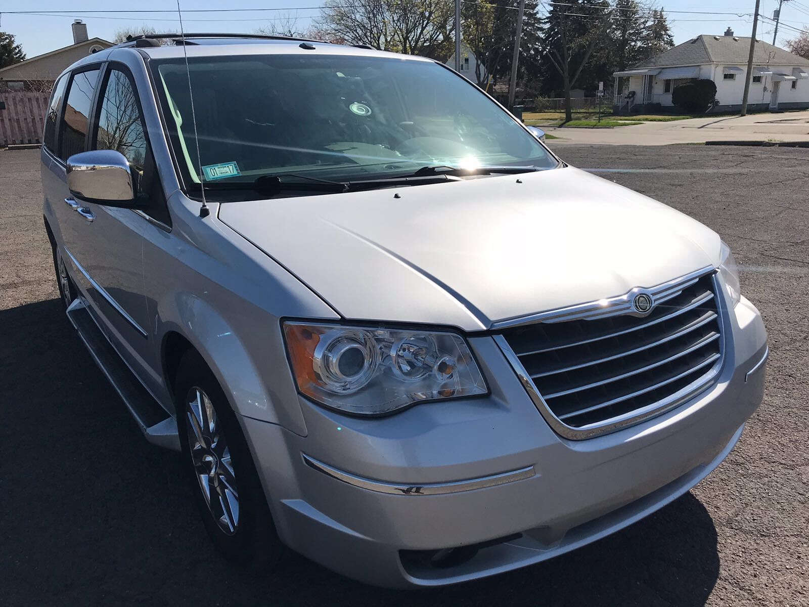 2008 Chrysler Town & Country