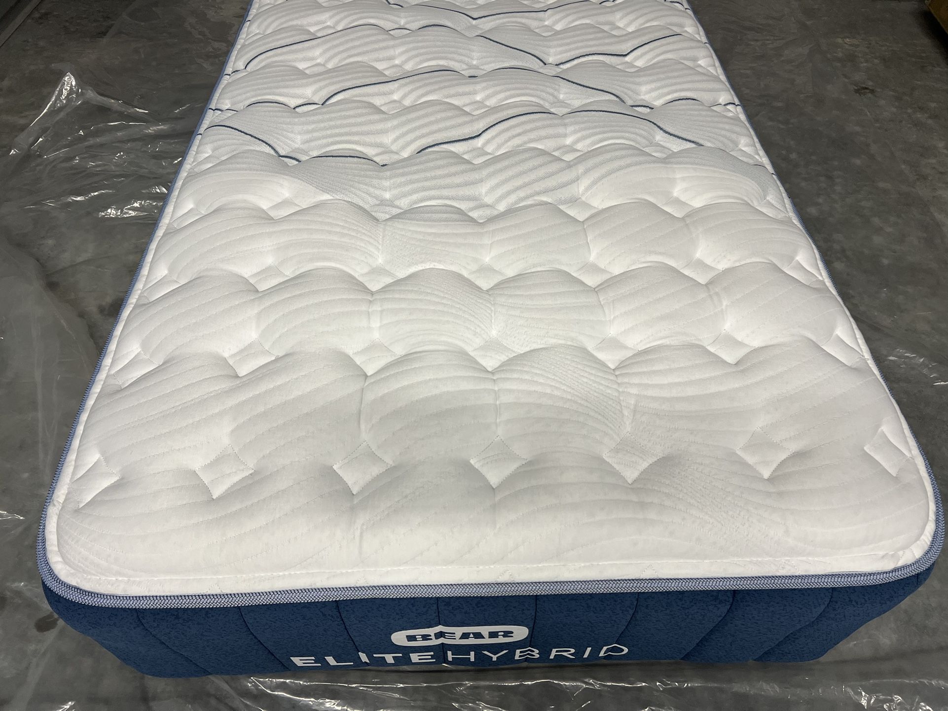 Line New! Twin XL Bear Elite Hybrid Mattress/Bed!!