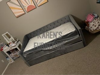 🐠NEW DAYBED WITH MATTRESSES INCLUDED 🐠