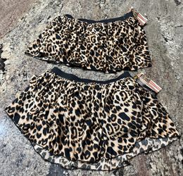 NEW Leopard Mini Skirt With Tulle  Adult Women’s  Size Medium/Large 8–10  two available $12 each or both for $20 Halloween 