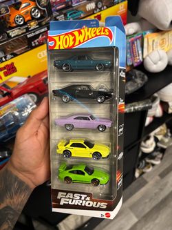 Hot Wheels  5-Pack Die-Cast Cars