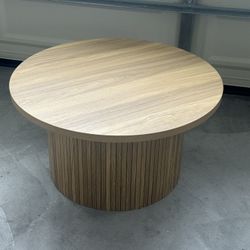 ONBRILL 31.5" Round Coffee Table, Tambour Design Coffee Table