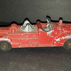 Vintage Hubley metal Fire Truck - red