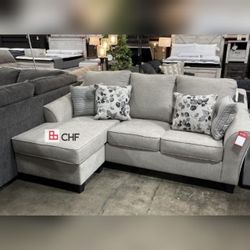 Livingroom sectional sofa ||  SECTIONAL: 85” X 61.5” X 36”H