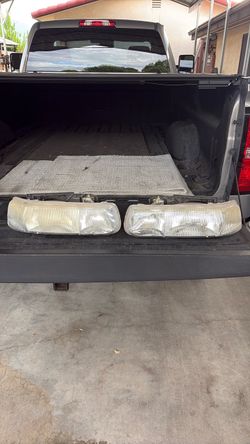 2004 Chevy suburban headlights