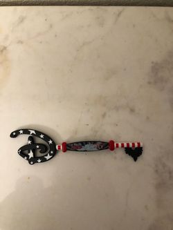 Disney Mystery Key “Dumbo”.  On the key it says “A Good Friend Helps you Fly”.  Brand New Has Been On Display In A Cabinet.